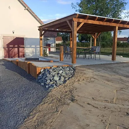 Maison Renovee En Sologne Bourbonnaise, Animaux, Jardin, Terrasse, Clim, Wifi, Linge Et Draps Inclus - Fr-1-489-379 *