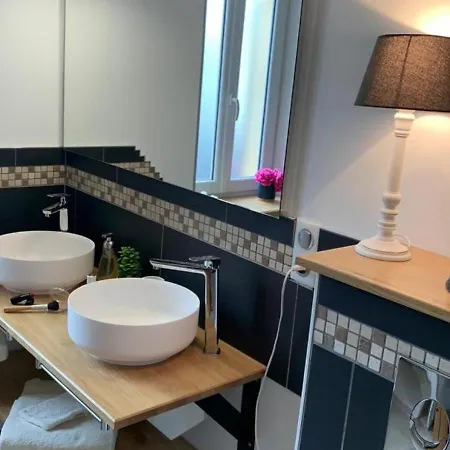 Holiday home Maison Renovee En Sologne Bourbonnaise, Animaux, Jardin, Terrasse, Clim, Wifi, Linge Et Draps Inclus - Fr-1-489-379